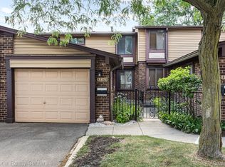 32169 W Twelve Mile Rd #32E, Farmington, MI 48334