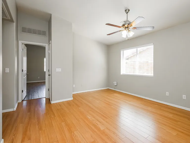 2942 W Kristina Ave — Photo 8