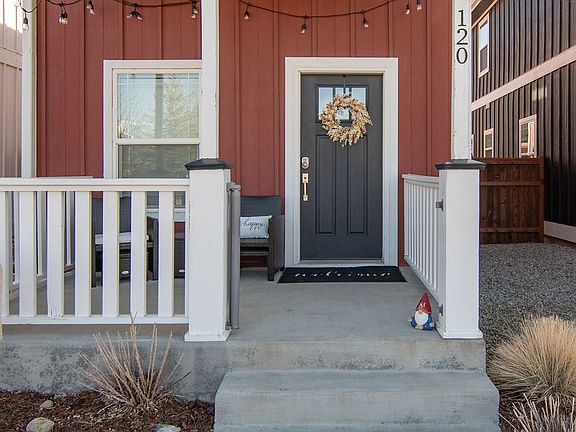 3rd image of 120 Barnwood Cir
