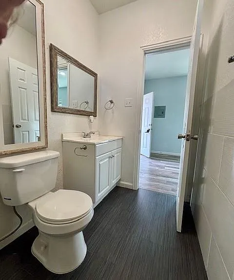 2330 Dorrington St #C — Photo 8