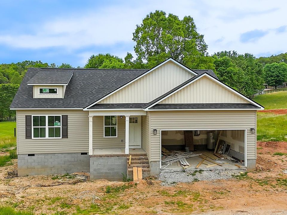 1st image of 40 Meadow Ridge Rd