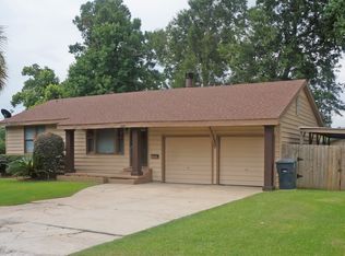 3501 Bryan Ave, Groves, TX 77619