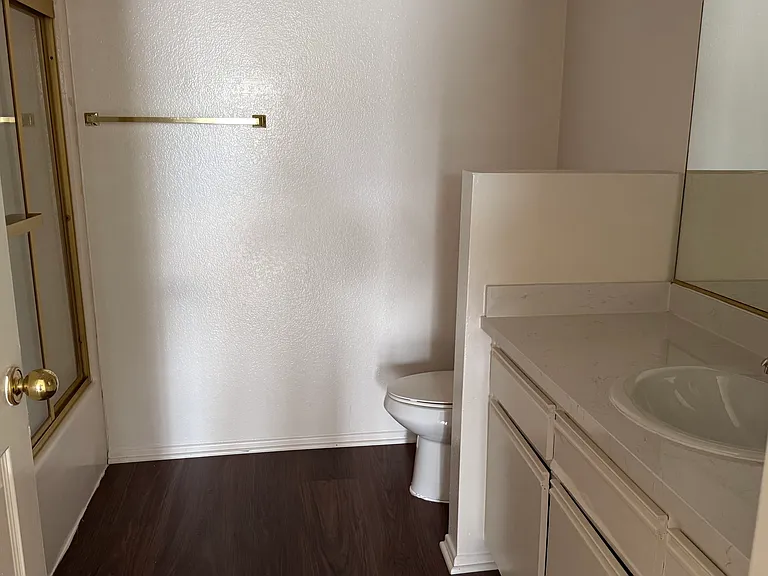 1855 Purdue Ave #205 — Photo 8
