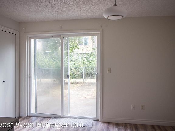 5th image of 10503 NE 7th St