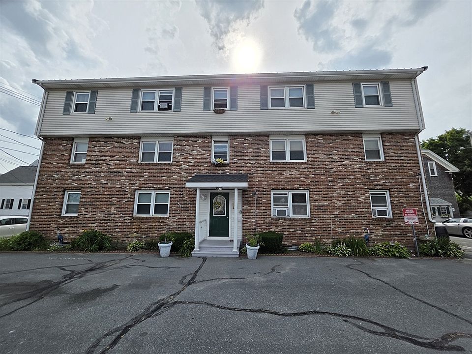 1st image of 1040 Cove Rd APT 4