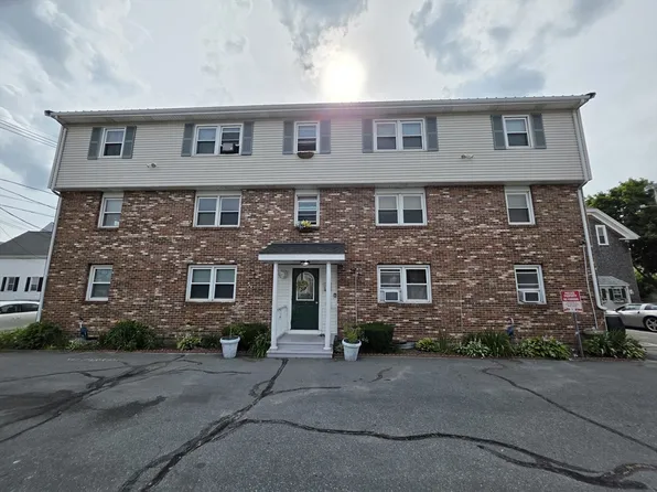 1040 Cove Rd APT 4, New Bedford, MA 02744