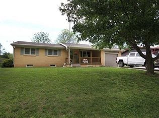 722 Countryside Rd, Junction City, KS 66441