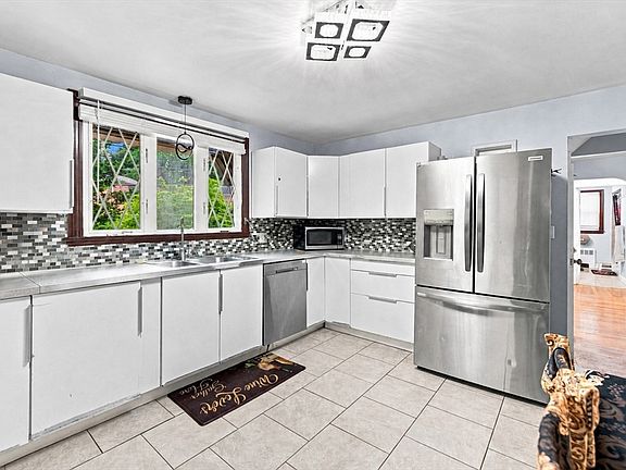 5th image of 26 Beulah St