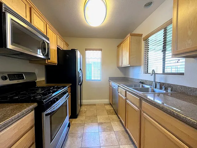 10186 Camino Ruiz #72