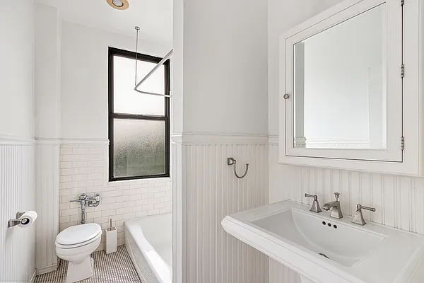 Rented by Nest Seekers International | media 13