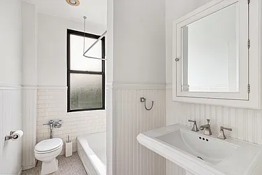 Rented by Nest Seekers International