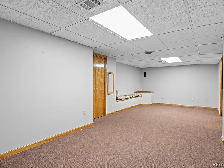 8725 Meadowlark Cir — Photo 17