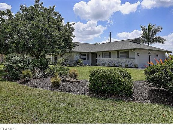 4th image of 9741 Cypress Lake Dr