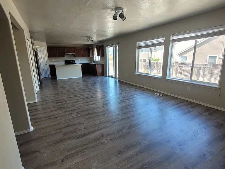 2556 E Copper Point — Photo 14