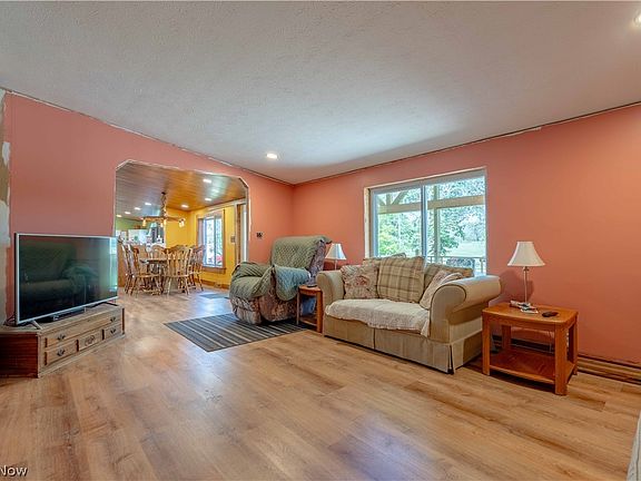 4th image of 5267 Apollo Rd NE