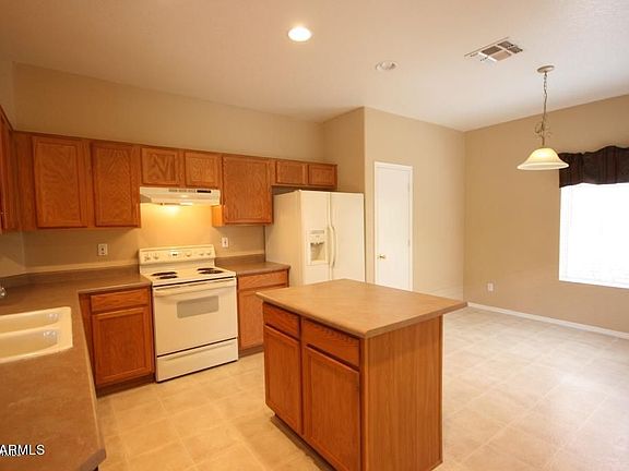 3rd image of 3401 W Steinbeck Dr