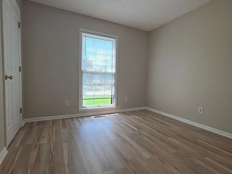 3582 Winchester Rd — Photo 13