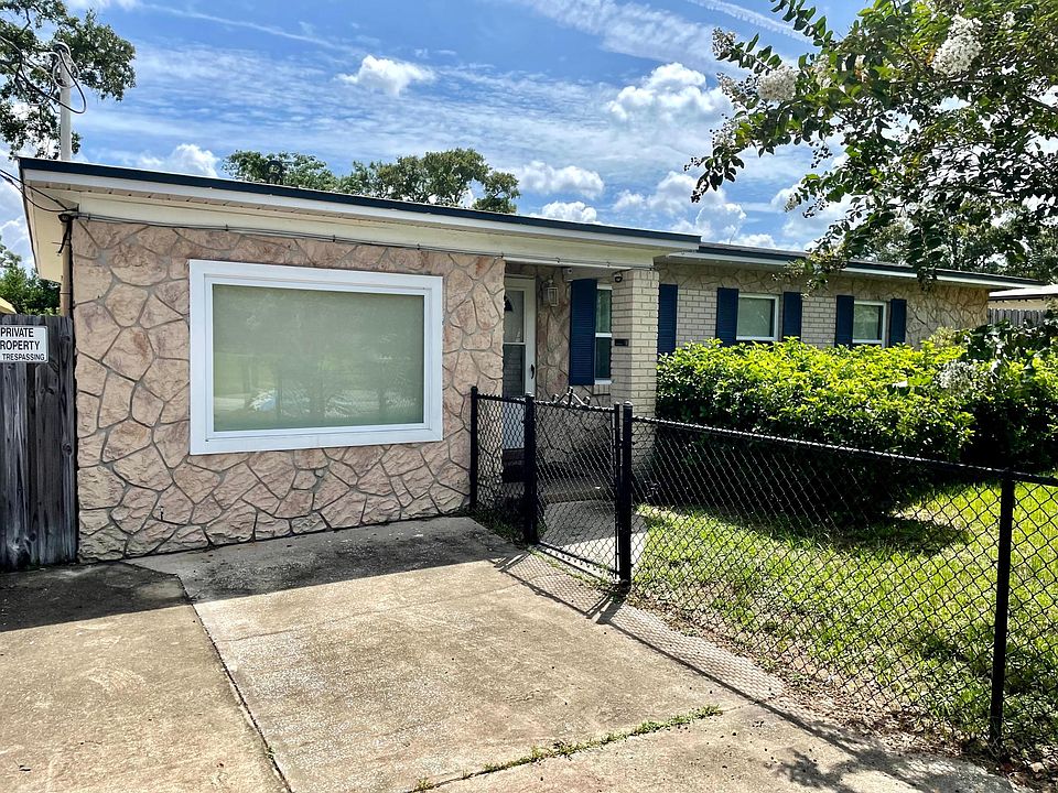 1st image of 4215 Forest Blvd