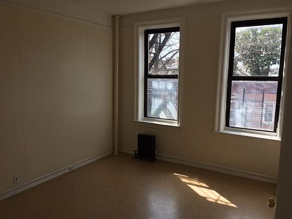 3rd image of 255 E 25th St APT 3B