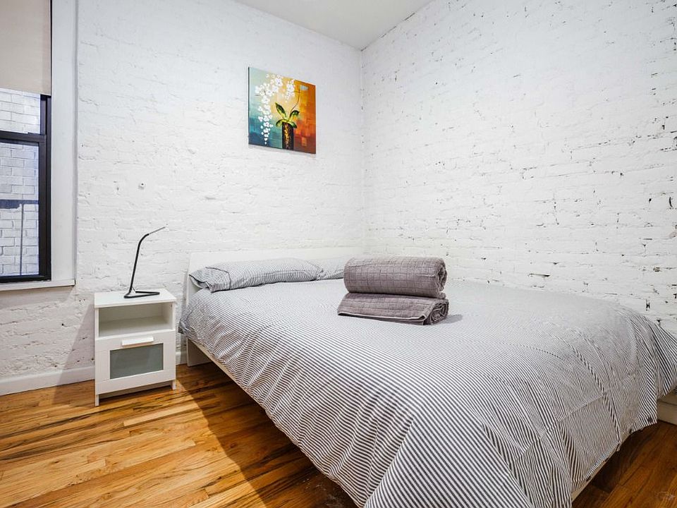 2nd image of 1225 1st Ave #8