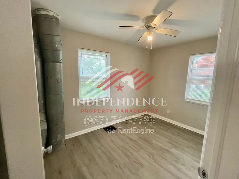 402 Harriet St — Photo 10