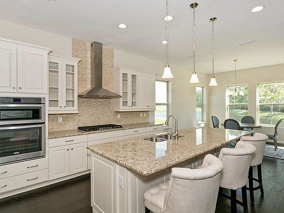 5th image of 2961 Montilla Dr