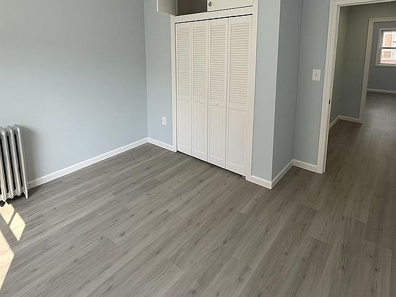 3rd image of 218-13 Jamaica Ave Floor 2
