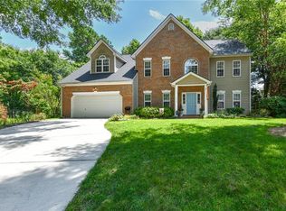 210 Farriers Ln, Jamestown, NC 27282