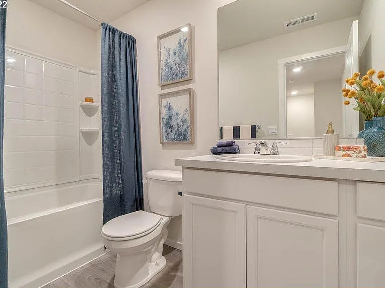 2605 NE 115th Pl — Photo 17