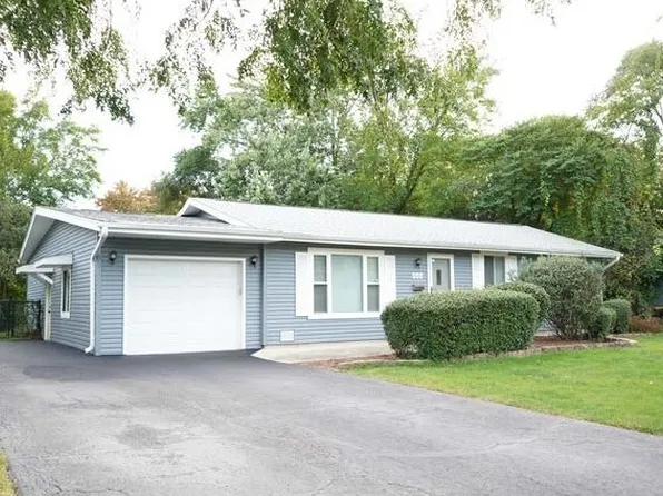 162 Thunderbird Trl, Carol Stream, IL 60188