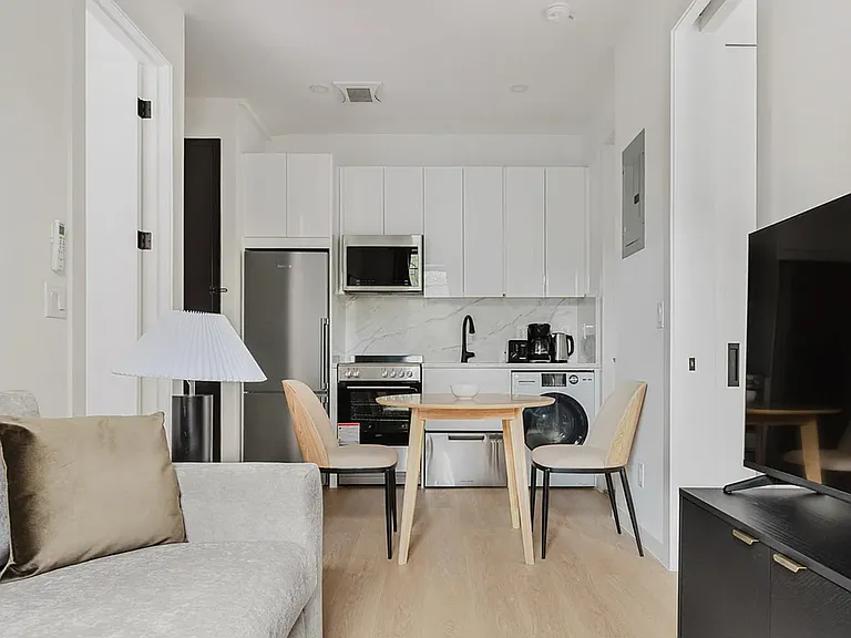 250 Union Ave #2B — Photo 7