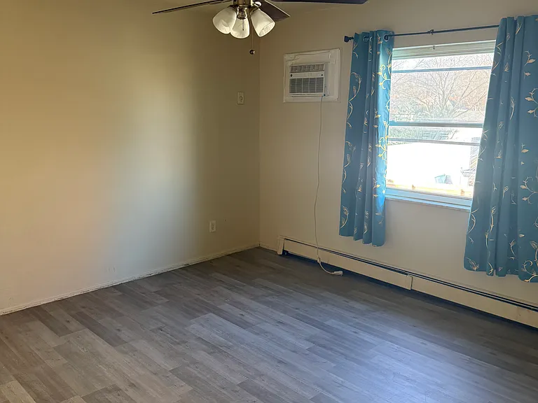 4255 Hegner Ave #3 — Photo 10