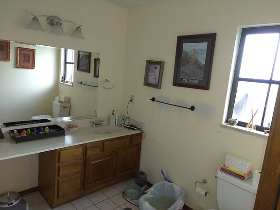 4th image of 11825 De Miranda Ave