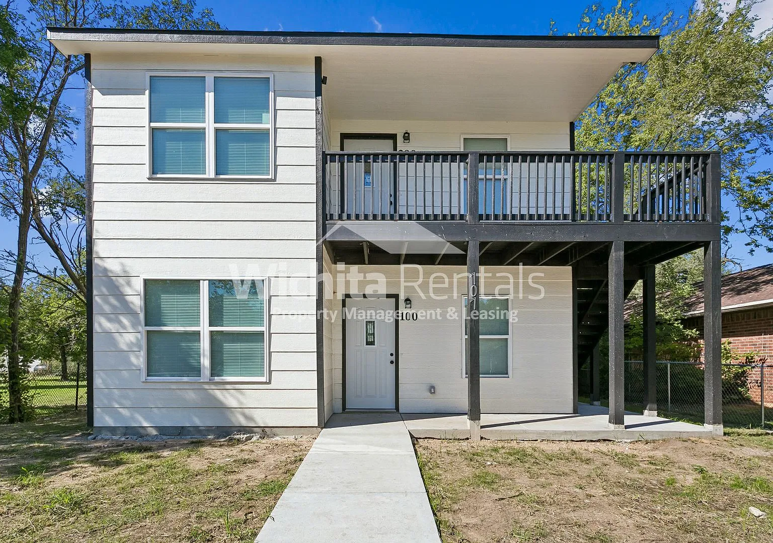 707 S Edwards Ave — Photo 1