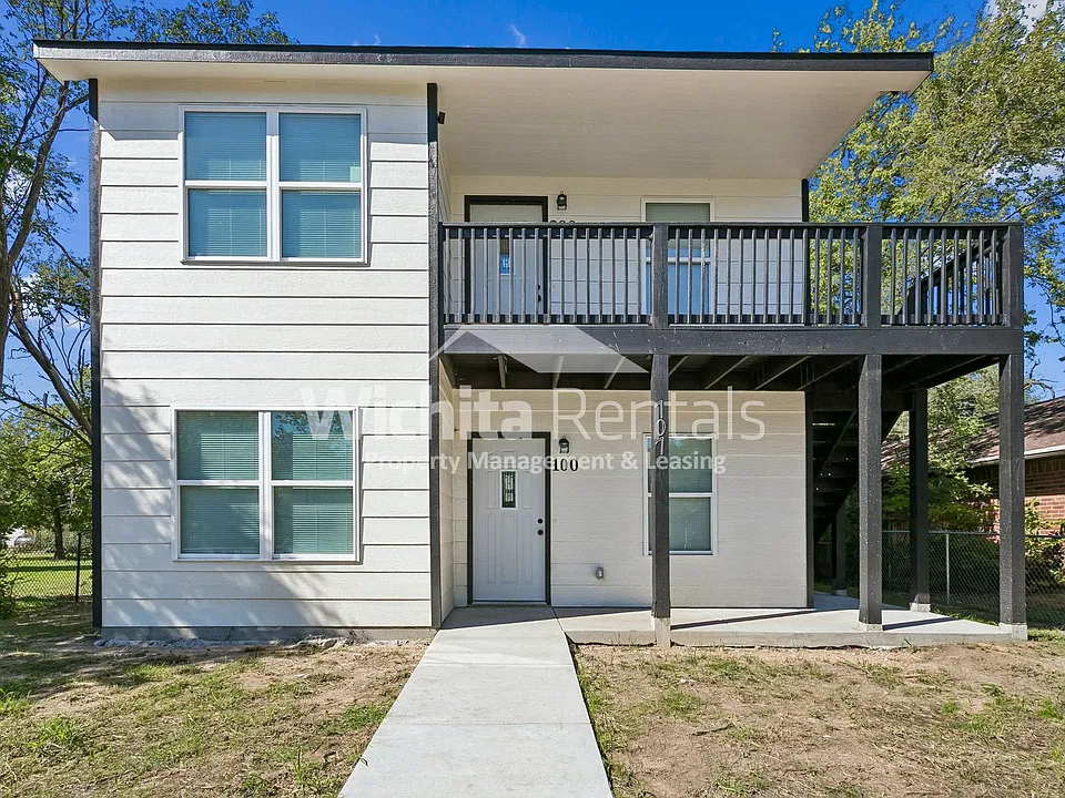 707 S Edwards Ave #100