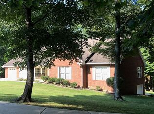 851 Shady Oak Dr, Cookeville, TN 38506