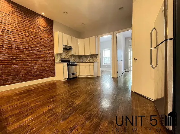 293 Van Buren St #2A, Brooklyn, NY 11221