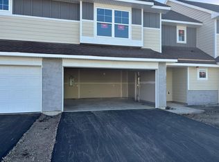 1075 Jubert Dr, Hamel, MN 55340