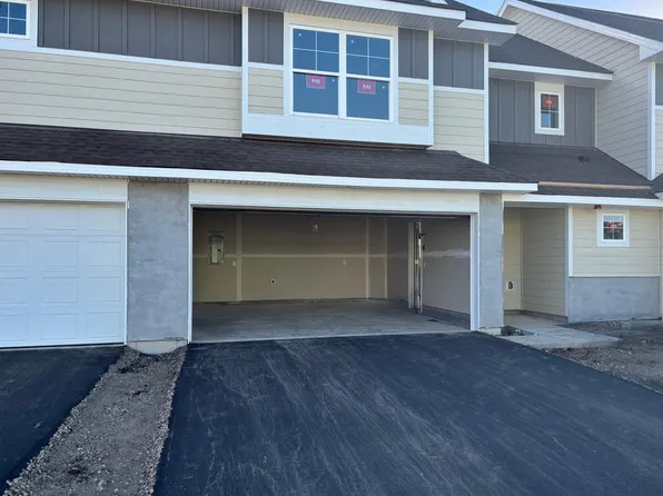 1075 Jubert Dr, Hamel, MN 55340