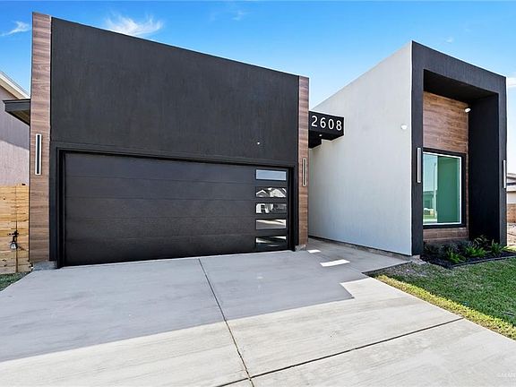 2nd image of 2608 E Conroe Rd