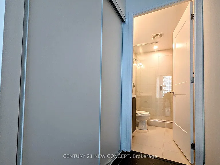 50 Dunfield Ave #1820 — Photo 8