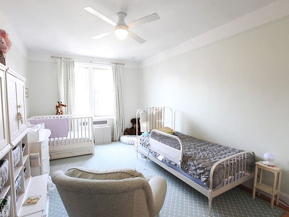 5th image of 680 W 204th St APT 6B