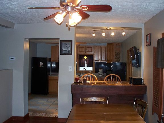 3rd image of 217 E Prospect St
