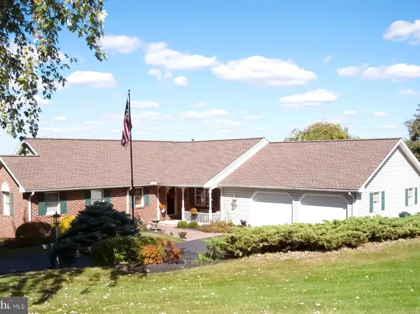 1145 Brownstone Rdg, New Holland, PA 17557