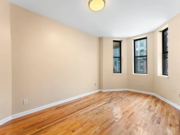 378 Baldwin Avenue image 11 of 18