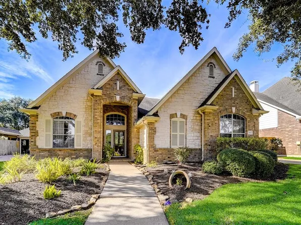 202 Whitehall Lane, League City, TX 77573