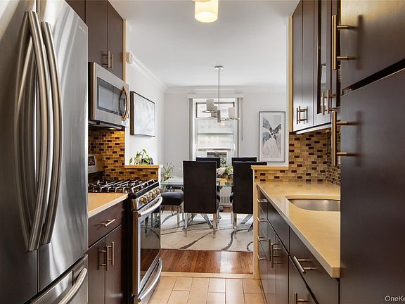 5th image of 609 Kappock Street #8G