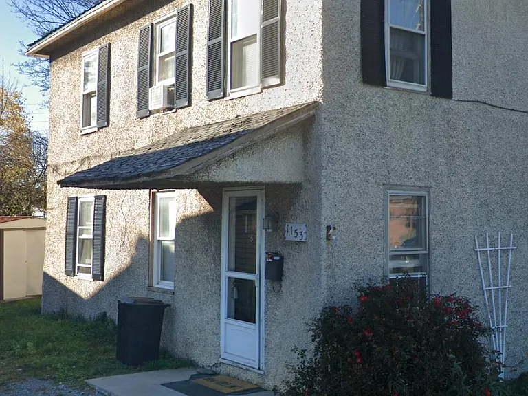 1153 E 3rd St — Photo 1