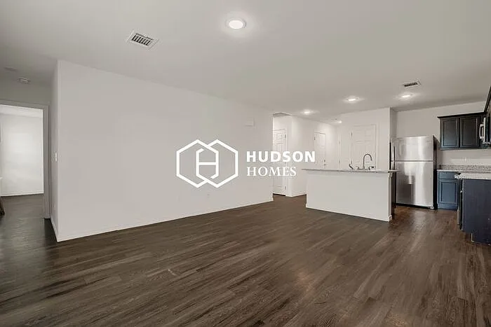 1112 NW 18th Ave — Photo 4