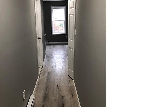 4th image of 927 W Dakota St Unit 2